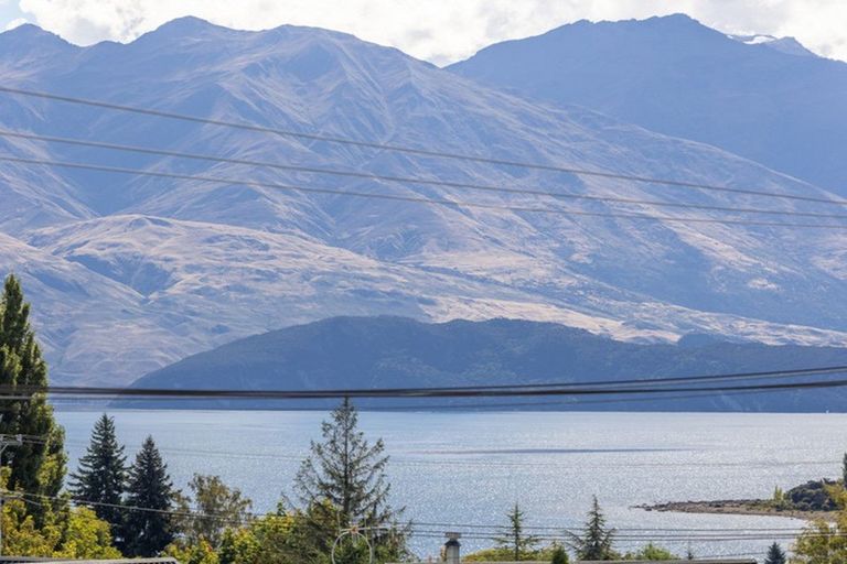 Photo of property in 97 Beacon Point Road, Wanaka, 9305