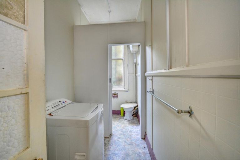 Photo of property in 35 Queen Street, Brighton, Dunedin, 9035