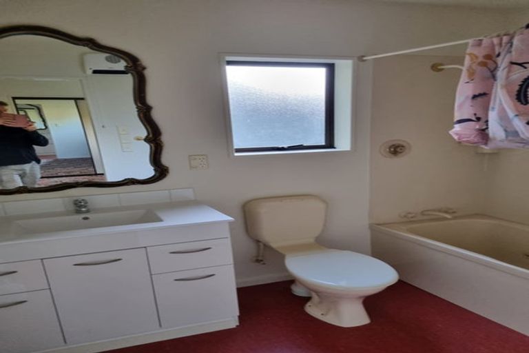 Photo of property in 1/44 Straven Road, Riccarton, Christchurch, 8011