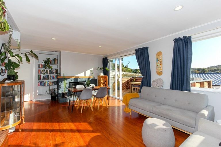 Photo of property in 12 Marton Place, Marfell, New Plymouth, 4310