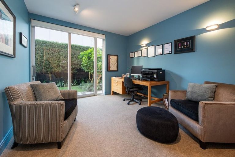 Photo of property in 19 Muritai Road, Milford, Auckland, 0620