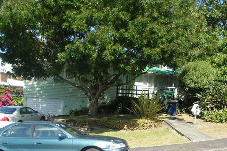 Photo of property in 2/14 Tiber Road, Forrest Hill, Auckland, 0620