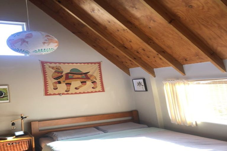 Photo of property in 1/74 Freyberg Street, Lyall Bay, Wellington, 6022