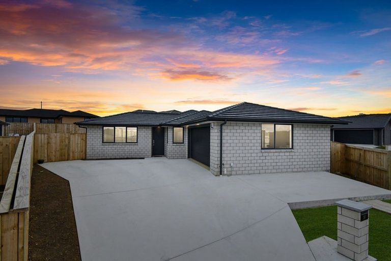 Photo of property in 14 Harris Place, Pokeno, 2402