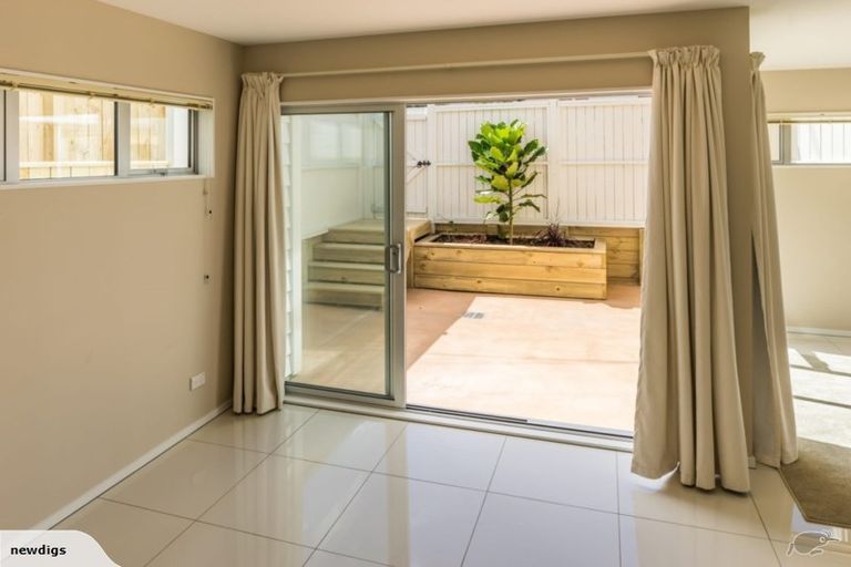 Photo of property in 16 Tapiri Street, Hataitai, Wellington, 6021