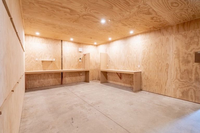 Photo of property in 156 Black Road, Otatara, Invercargill, 9879