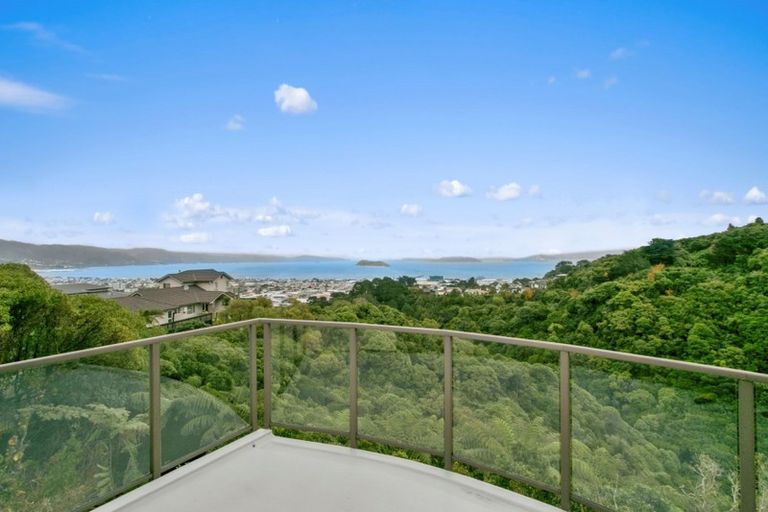 Photo of property in 49 Dowse Drive, Maungaraki, Lower Hutt, 5010