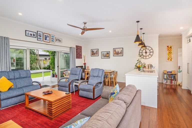 Photo of property in 7 Wells Place, Whitianga, 3510