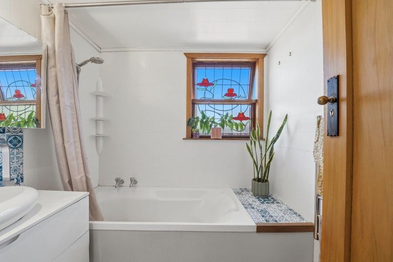 Photo of property in 2 Church Street, Amberley, 7410