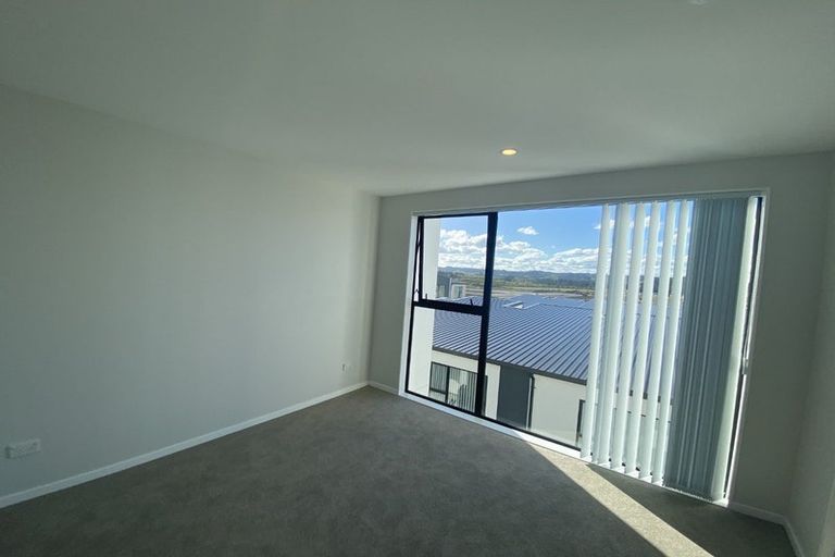 Photo of property in 31 Hinonga Loop, Silverdale, 0932