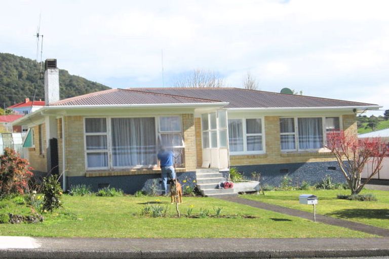 Photo of property in 9 Tuhangi Street, Te Kamo, Whangarei, 0112