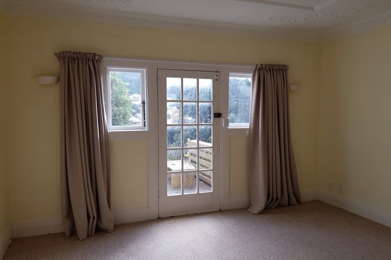 Photo of property in 43 Clyde Street, Island Bay, Wellington, 6023