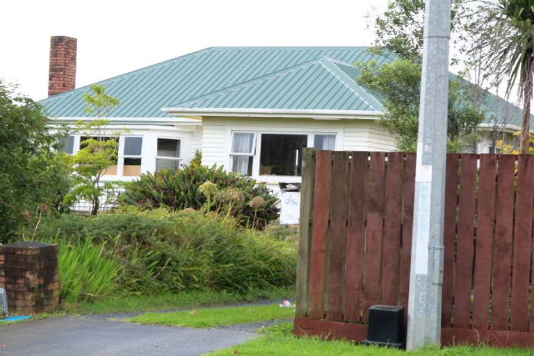 Photo of property in 102 Ridge Road, Howick, Auckland, 2014