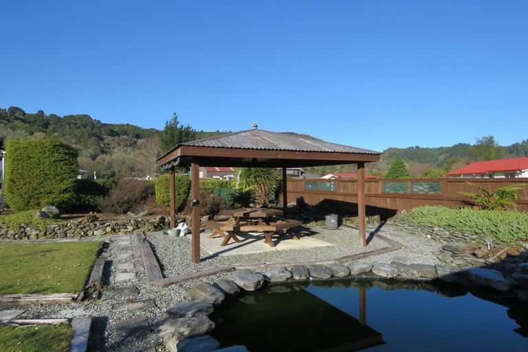 Photo of property in 32-34 Coal Street, Reefton, 7830