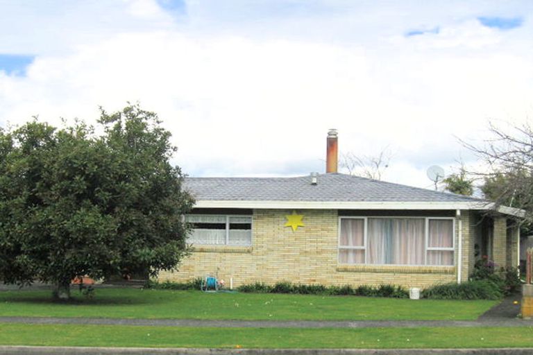 Photo of property in 8 Carlton Crescent, Te Kamo, Whangarei, 0112