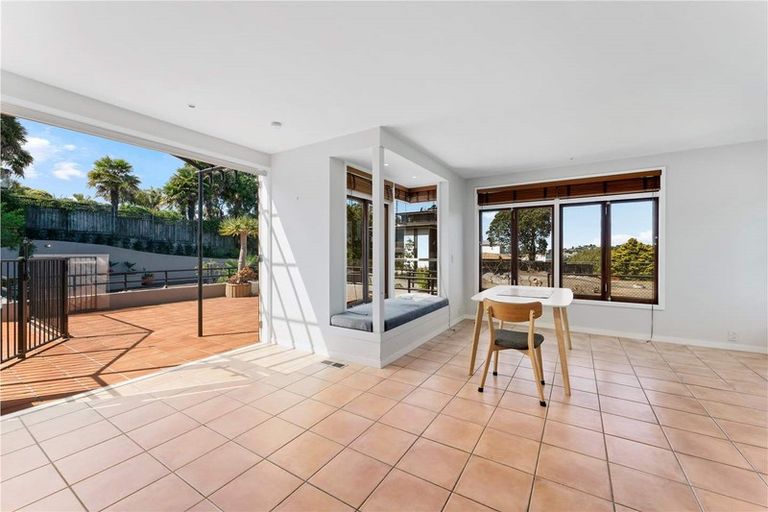 Photo of property in 60 Kohimarama Road, Kohimarama, Auckland, 1071
