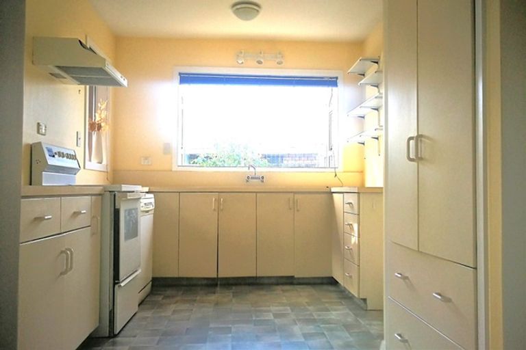 Photo of property in 5 Annell Place, Burnside, Christchurch, 8053