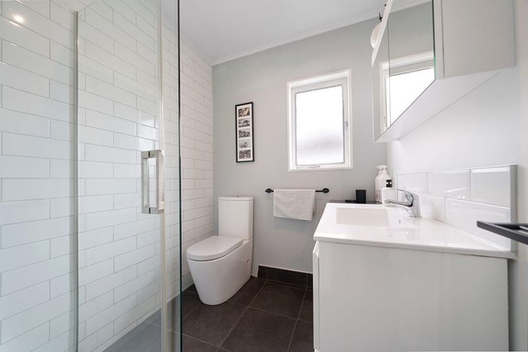 Photo of property in 2 Riserra Drive, Ranui, Auckland, 0612