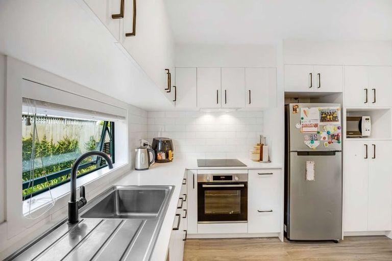 Photo of property in 2d Ellen Avenue, Hillcrest, Auckland, 0627