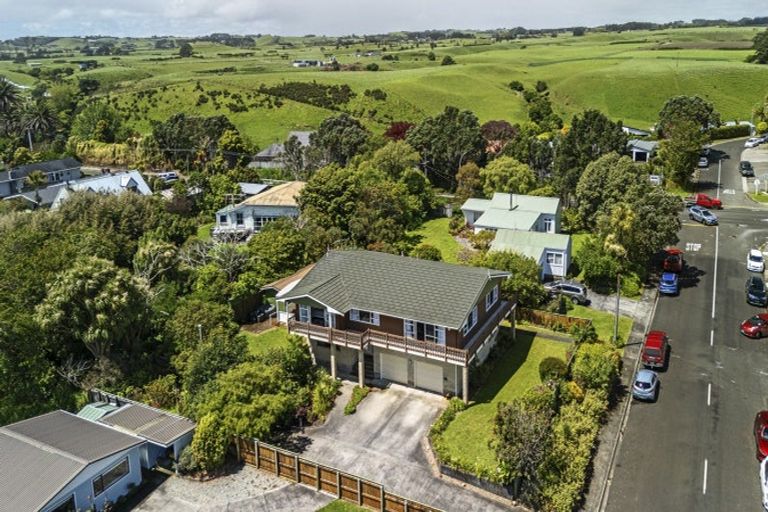 Photo of property in 59 Dixon Street, Oakura, 4314