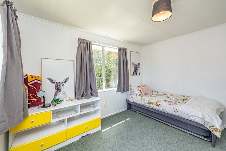 Photo of property in 12 Massey Street, Aramoho, Whanganui, 4500