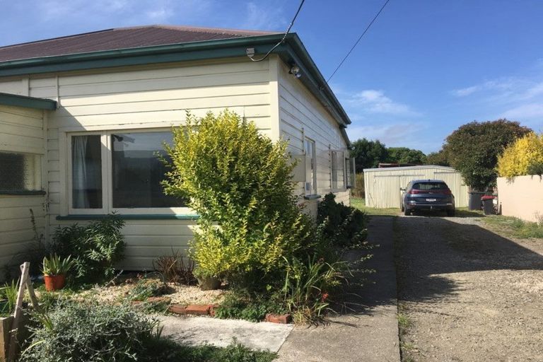 Photo of property in 10 Coronation Street, Waimate, 7924