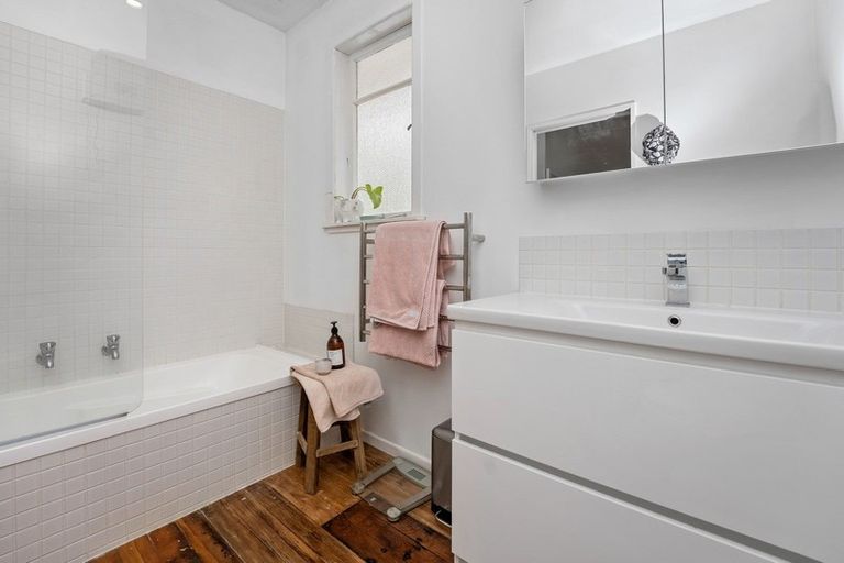 Photo of property in 18 Titoki Road, Raumati Beach, Paraparaumu, 5032