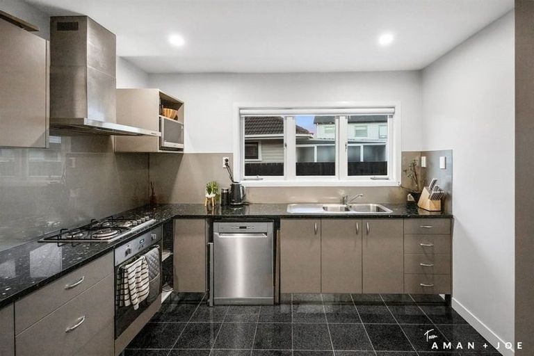 Photo of property in 65 Neil Avenue, Te Atatu Peninsula, Auckland, 0610