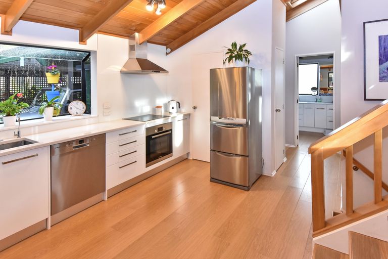 Photo of property in 2/112 Litten Road, Cockle Bay, Auckland, 2014