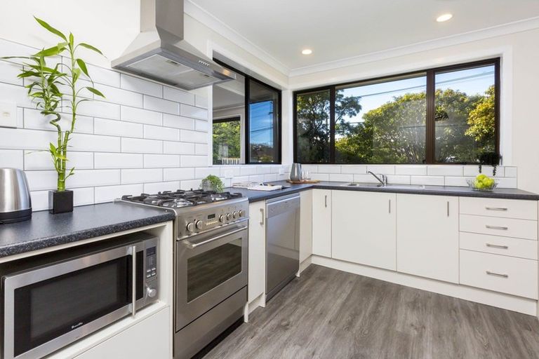 Photo of property in 18 Mary Crescent, Elderslea, Upper Hutt, 5018