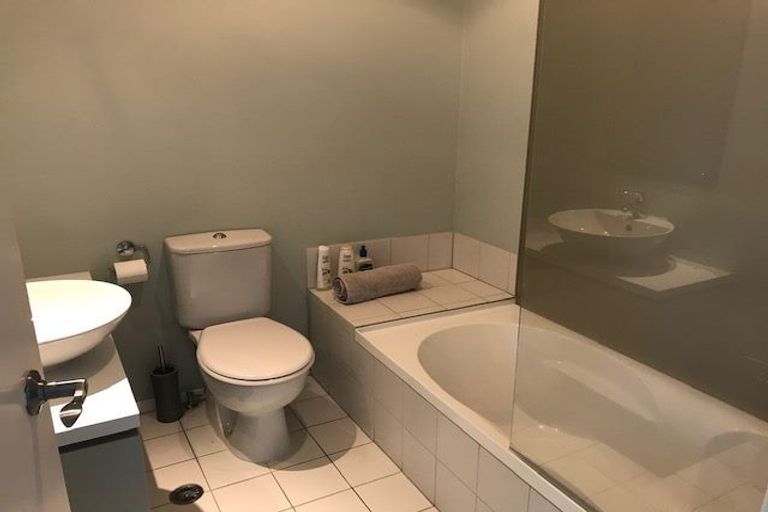 Photo of property in 2/2 Ramsgate Terrace, Mairangi Bay, Auckland, 0630