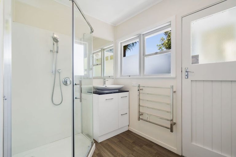 Photo of property in 5 Insley Road, Waipu, 0510