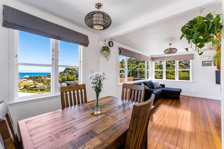 Photo of property in 32 Cluny Road, Plimmerton, Porirua, 5026