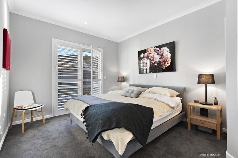 Photo of property in 17 Palm Avenue, Lyall Bay, Wellington, 6022