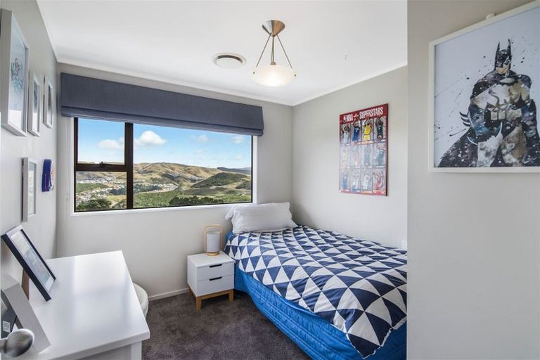 Photo of property in 140 Mark Avenue, Grenada Village, Wellington, 6037