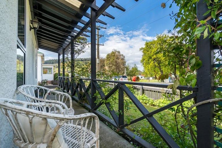 Photo of property in 90 Stevenson Avenue, Sawyers Bay, Port Chalmers, 9023