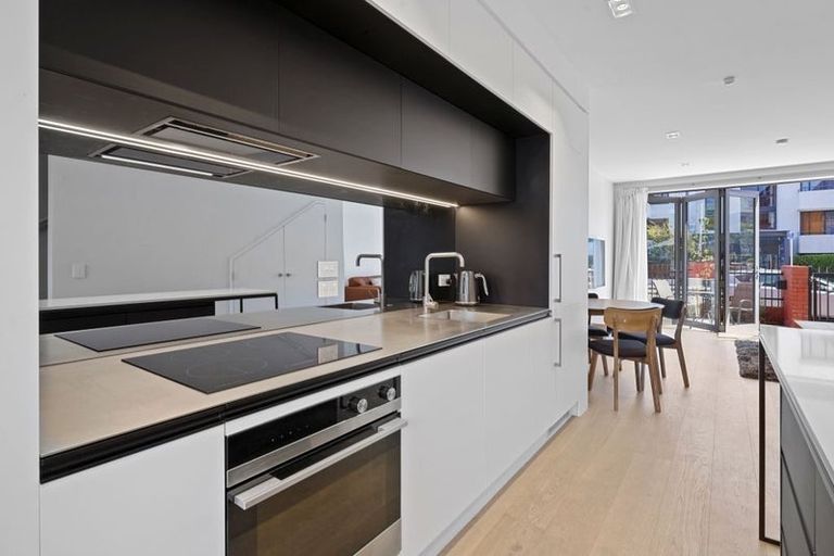 Photo of property in 8/360 Montreal Street, Christchurch Central, Christchurch, 8013