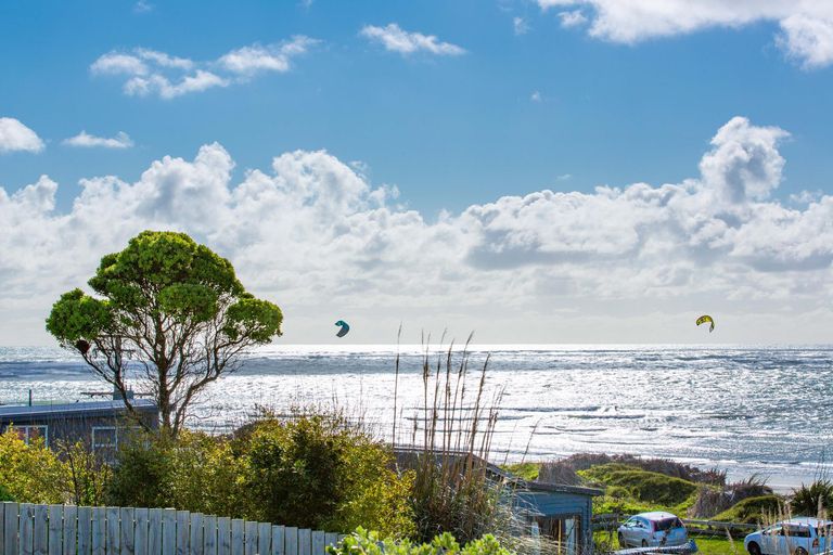 Photo of property in 6 Wainamu Road, Raglan, 3297