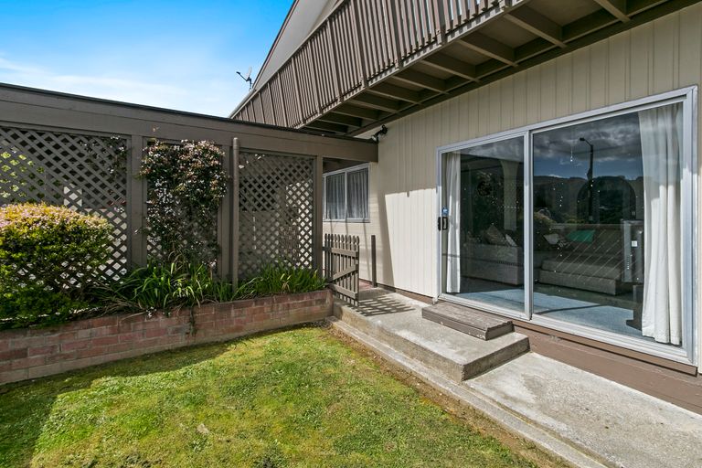 Photo of property in 26 Kingsley Street, Stokes Valley, Lower Hutt, 5019