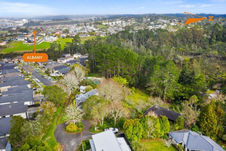 Photo of property in 1008 East Coast Road, Fairview Heights, Auckland, 0630
