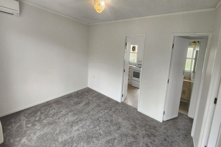 Photo of property in 2/31 Beatrice Avenue, Hillcrest, Auckland, 0627