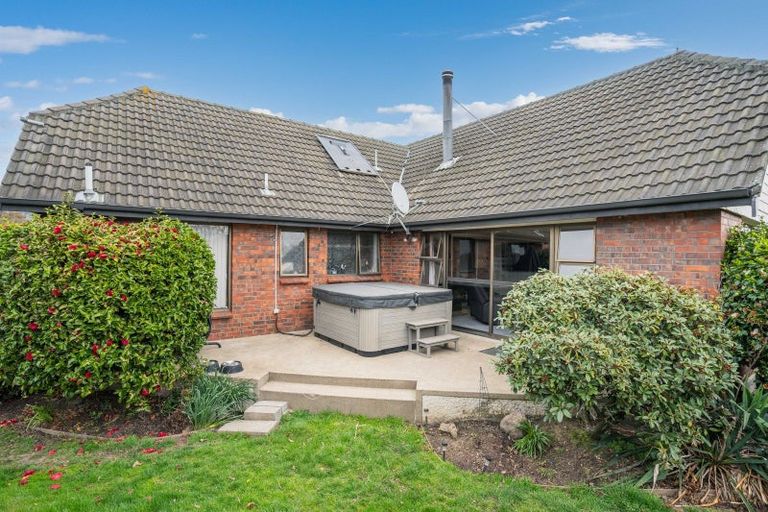 Photo of property in 17 Wickliffe Street, Mosgiel, 9024