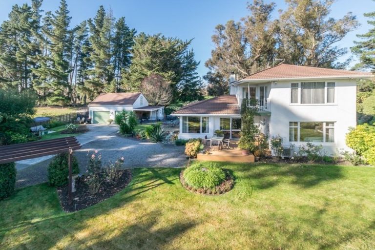 Photo of property in 146 Main North Road, Woodend, 7610