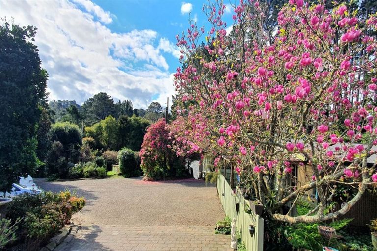 Photo of property in 14 Yelash Road, Massey, Auckland, 0614