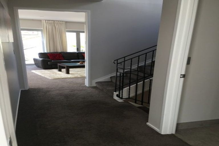 Photo of property in 28 Oakwood Grove, Eastern Beach, Auckland, 2012