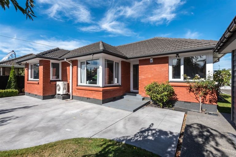 Photo of property in 27 Beatrice Place, Avonhead, Christchurch, 8042