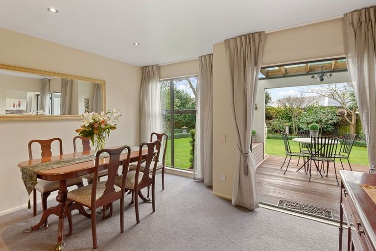 Photo of property in 14 Cam Place, Harewood, Christchurch, 8051