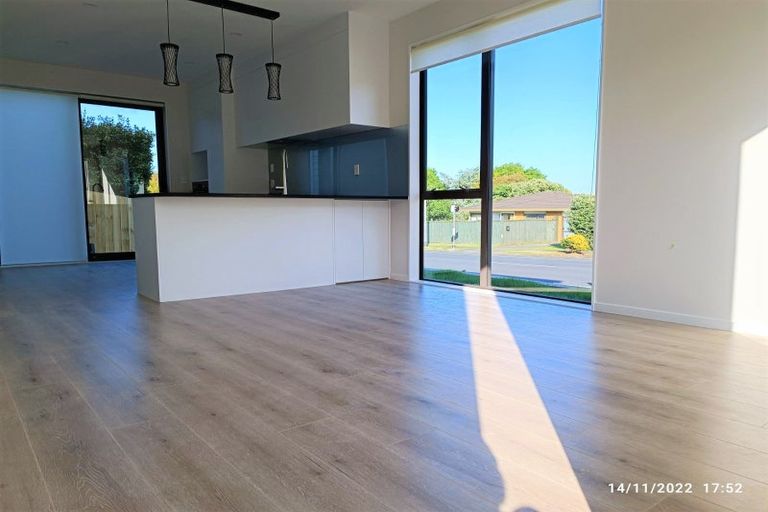 Photo of property in 49a Prince Regent Drive, Half Moon Bay, Auckland, 2012