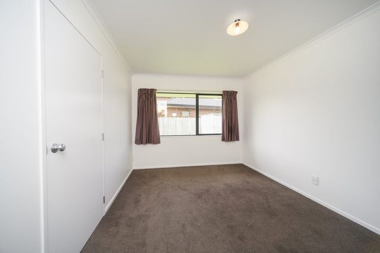 Photo of property in 9 Alpine Grove, Kelvin Grove, Palmerston North, 4414