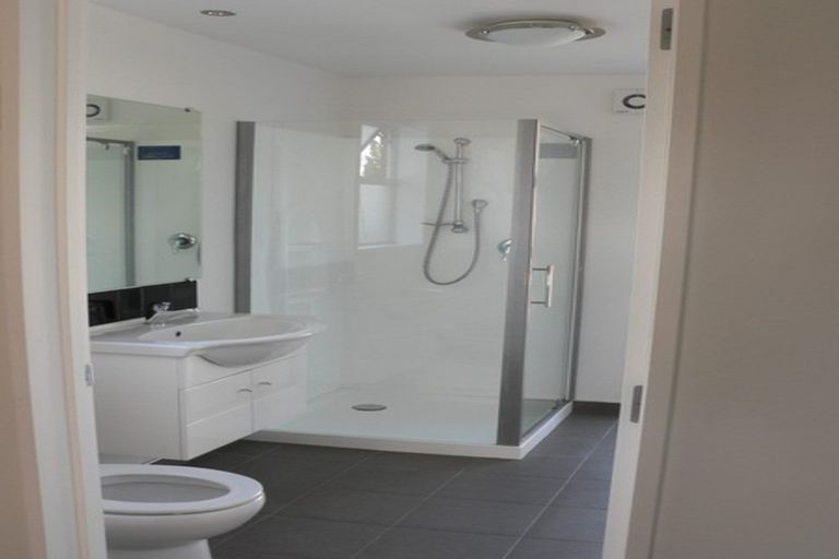 Photo of property in 3/55 Thackeray Place, Waltham, Christchurch, 8023